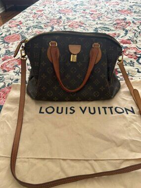 Louis Vuitton Rivoli